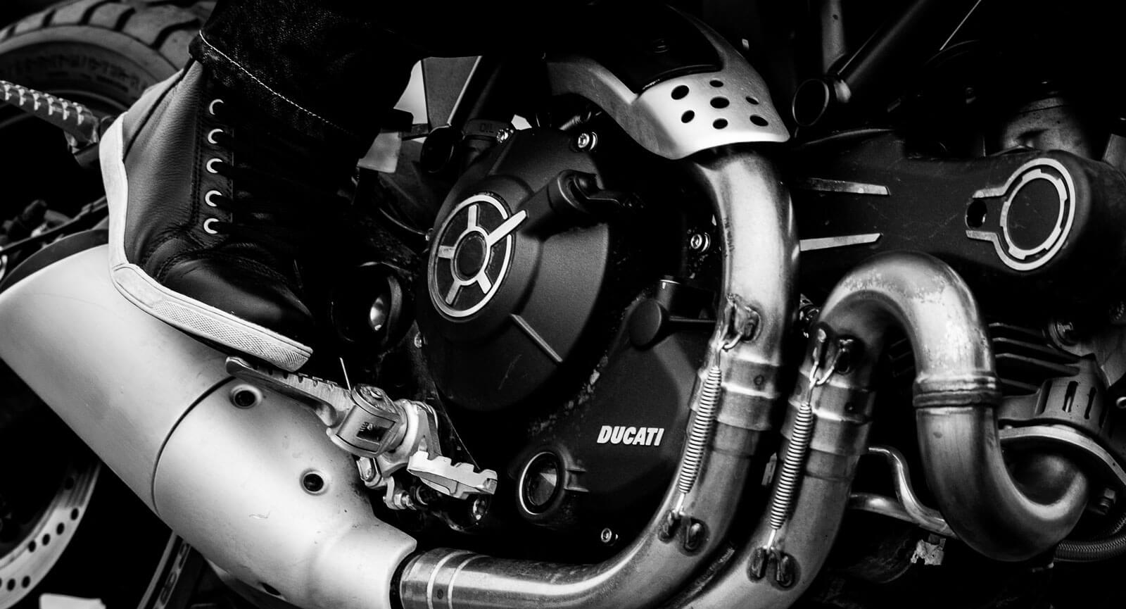 Ducati Scrambler Throttle 